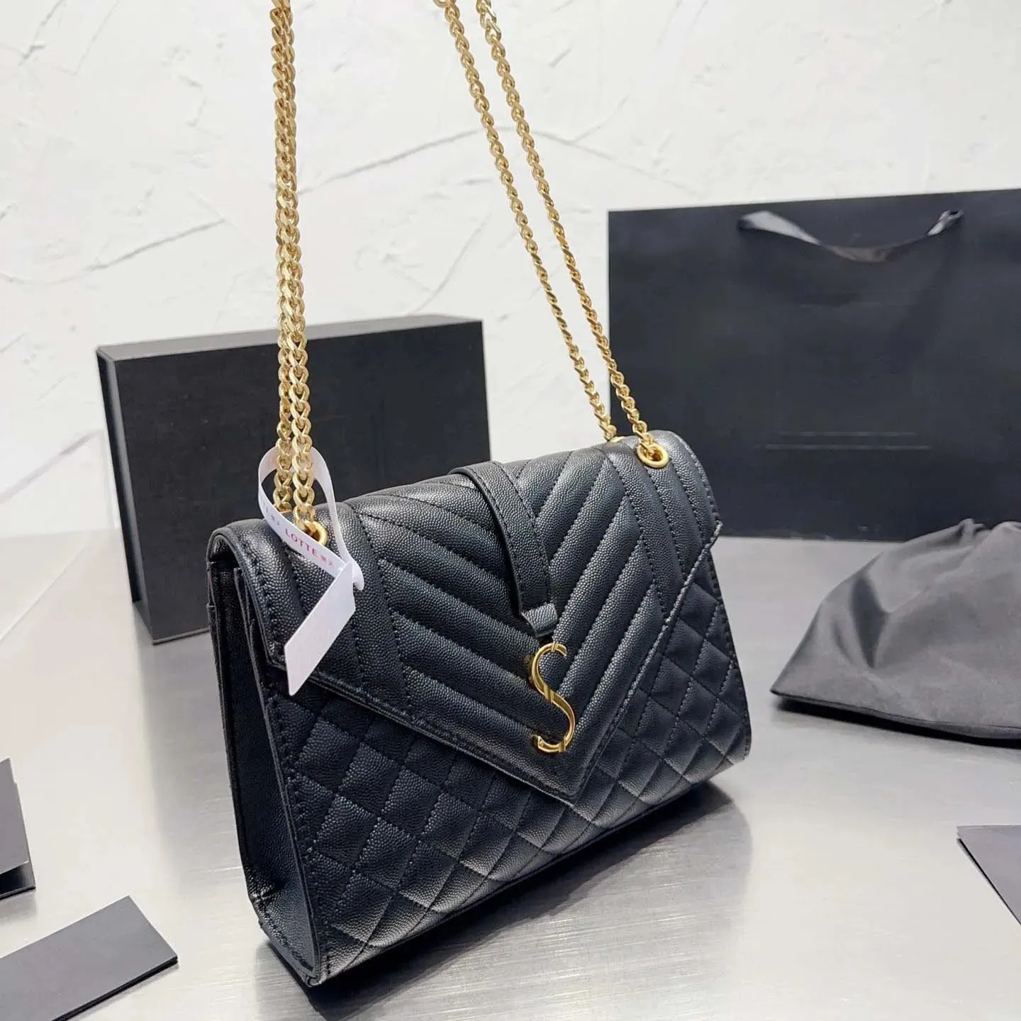 Classic Retro Flap Square Bag Cassandra Envelope Crossbody Shoulder Bags Genuine Leather Cluth Wallets Messenger Bag Rivet Handbag Purse, Customize
Classic Retro Flap Square Bag Cassandra Envelope Crossbody Shoulder Bags Genuine Leather Cluth Wallets Messenger Bag Rivet Handbag Purse, Customize