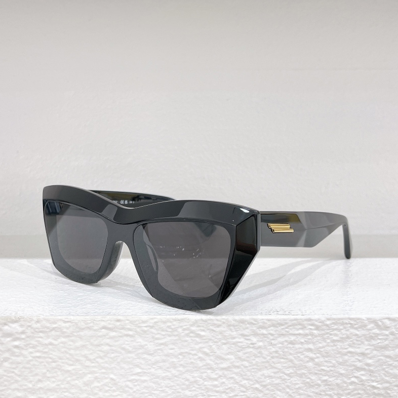 Sunglasses For Men Women Summer 1218 Designers Style Anti-Ultraviolet Retro Plate Full Frame Eyeglasses Random Box 1218S
Sunglasses For Men Women Summer 1218 Designers Style Anti-Ultraviolet Retro Plate Full Frame Eyeglasses Random Box 1218S