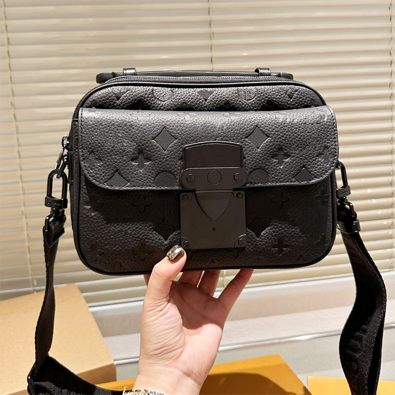 men shoulder bag designer handbag S Lock Messenger crossbody bag wallet purse M58489
men shoulder bag designer handbag S Lock Messenger crossbody bag wallet purse M58489