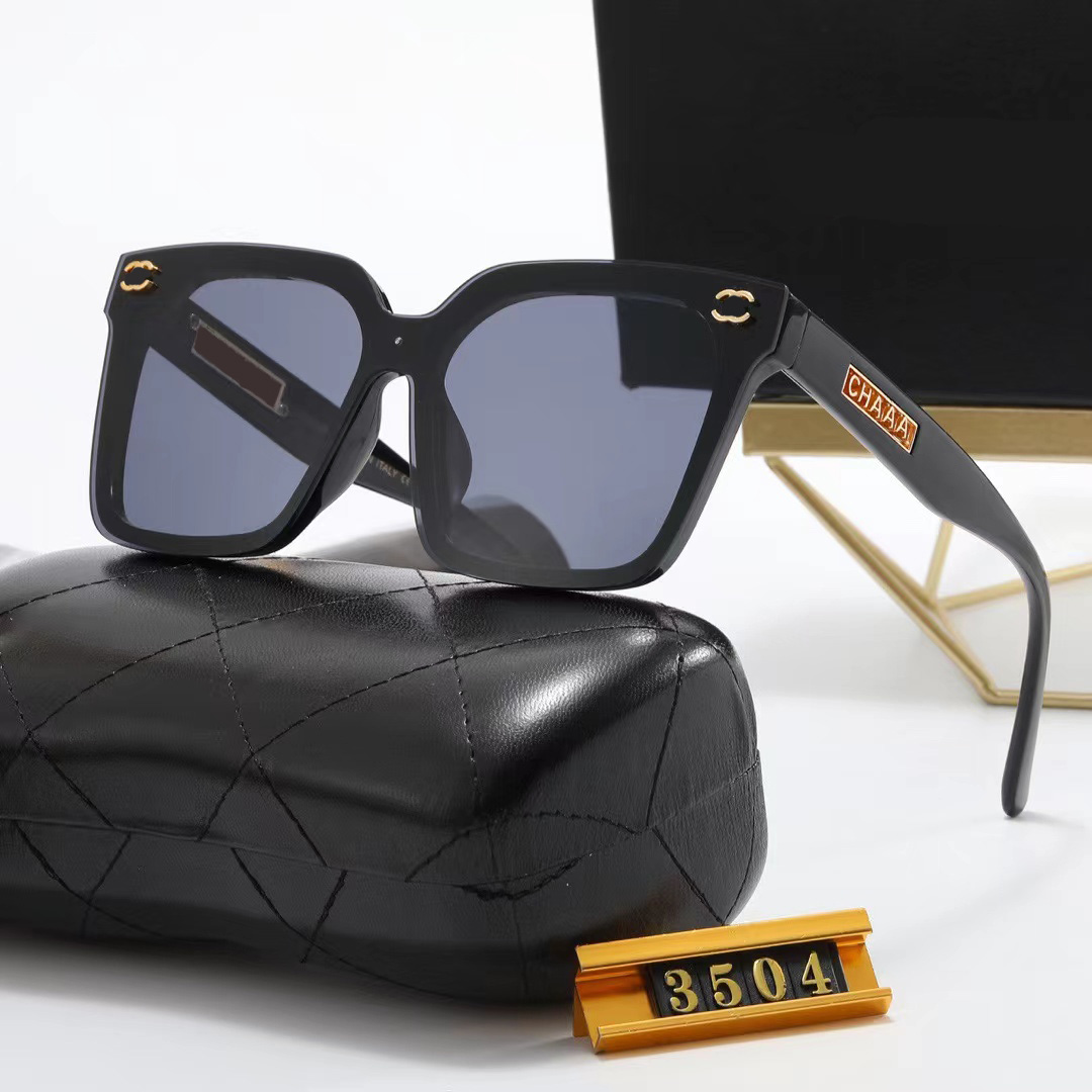 luxury Sunglasses Designer Large frame printing letter womens Mens sunglass protection Goggle seniorr eyeglasses frame Vintage Metal Sun Glasses
luxury Sunglasses Designer Large frame printing letter womens Mens sunglass protection Goggle seniorr eyeglasses frame Vintage Metal Sun Glasses