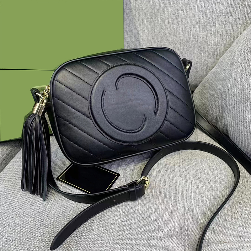 Luxury designer bag shoulder bag crossbody bag Camera bag Underarm bag Elegant and versatile wallet Designed to be super convenient and comfortable, Beige
Luxury designer bag shoulder bag crossbody bag Camera bag Underarm bag Elegant and versatile wallet Designed to be super convenient and comfortable, Beige