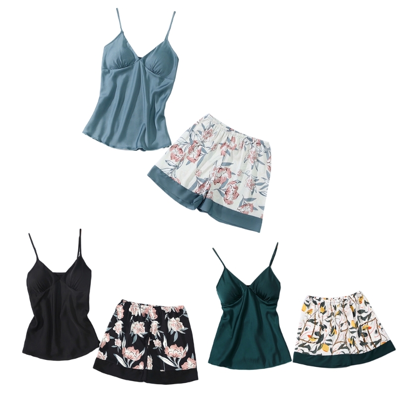 2pcs Woman Summer Built-In Bra Camisole Loose Shorts Set Cool Comfortable Female Wide Legged Loose Shorts for Summer, Green
2pcs Woman Summer Built-In Bra Camisole Loose Shorts Set Cool Comfortable Female Wide Legged Loose Shorts for Summer, Green