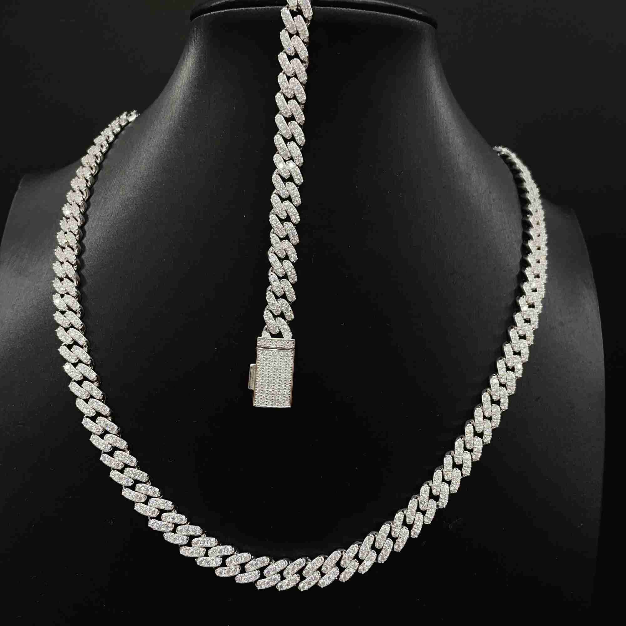 8mm Width Hip Hop Necklace Fashion Style S925 with Vvs Moissanite Iced Out Diamond Cuban Link Chain Moissanite
8mm Width Hip Hop Necklace Fashion Style S925 with Vvs Moissanite Iced Out Diamond Cuban Link Chain Moissanite