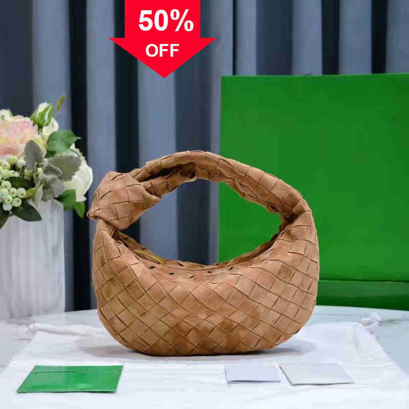 Designer Handbags Botegav Venetas Jodie 2022 Suede Handbag Imported Leather Woven Armpit Bag Women's Versatile J bags FYSV, Happy purple
Designer Handbags Botegav Venetas Jodie 2022 Suede Handbag Imported Leather Woven Armpit Bag Women's Versatile J bags FYSV, Happy purple