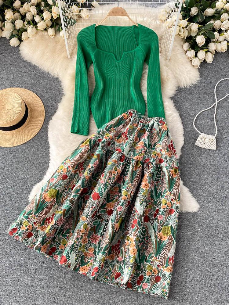 Work Dresses Spring Women Knitted Suits Long Sleeves Ladies Square Neck Pullover Slim Sweater & Flowers Printed Swing Skirt Female 2pcs, Gray
Work Dresses Spring Women Knitted Suits Long Sleeves Ladies Square Neck Pullover Slim Sweater & Flowers Printed Swing Skirt Female 2pcs, Gray
