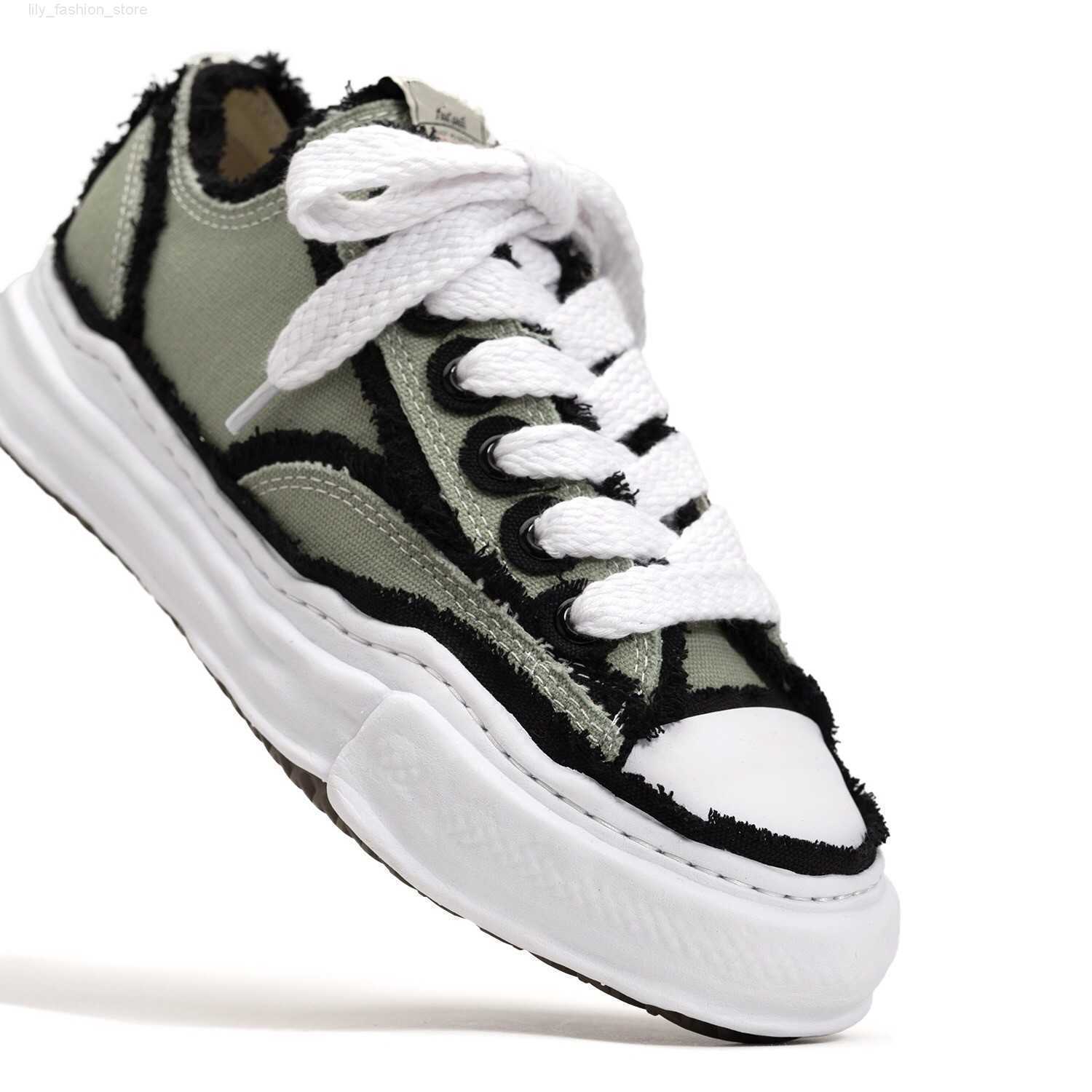 Co branded Mihara Yasuhiro MMY dissolving shoes for men and women versatile breathable small light green shoes casual board shoes, Color 2
Co branded Mihara Yasuhiro MMY dissolving shoes for men and women versatile breathable small light green shoes casual board shoes, Color 2