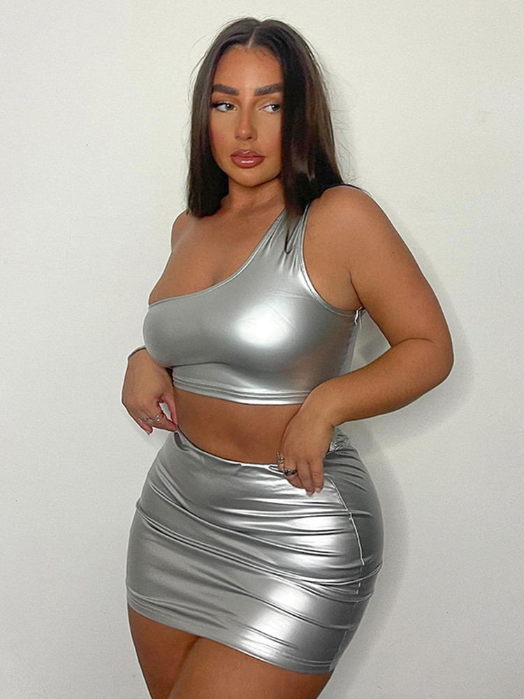 Two Piece Dress Macheda Sexy Silver Sets Women Spring Skinny Oneshoulder Sleeveless Crop Top and High Waist Mini Skirt Club Wear 230512
Two Piece Dress Macheda Sexy Silver Sets Women Spring Skinny Oneshoulder Sleeveless Crop Top and High Waist Mini Skirt Club Wear 230512