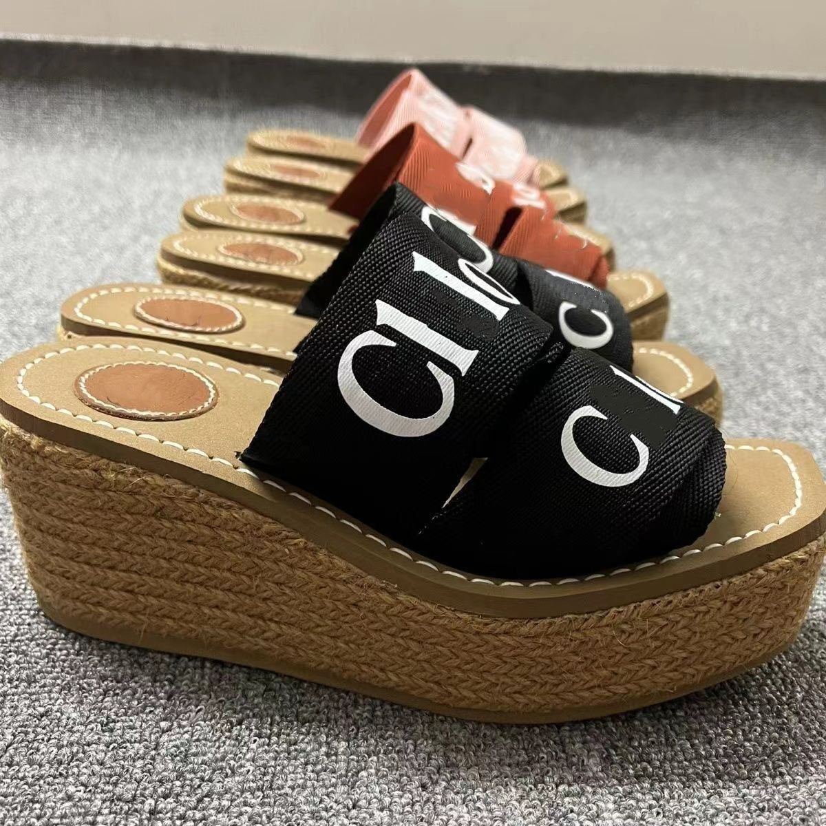 Designer Sandals Women's Sandals Slippers Drag one line thick sole Casual Slippers B22 Flip-flops Luxury Slipper Sandals indoor and outdoor shoes
Designer Sandals Women's Sandals Slippers Drag one line thick sole Casual Slippers B22 Flip-flops Luxury Slipper Sandals indoor and outdoor shoes