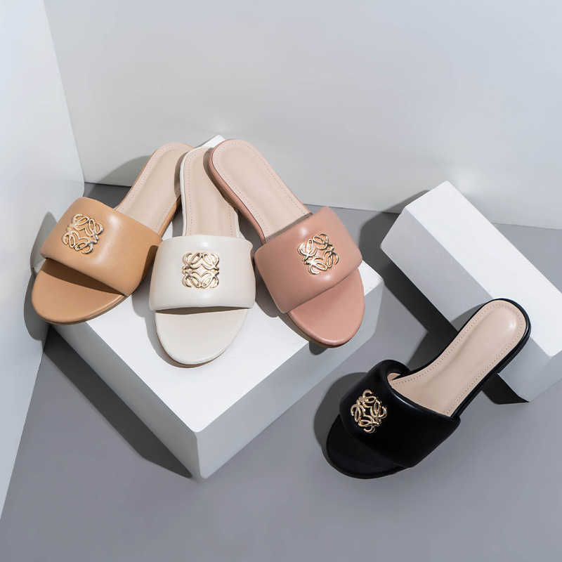 Slippers Fashion Designer Shoes Metal Buckle Mules Slippers Beach Flat Sandals Women G230512, Camel
Slippers Fashion Designer Shoes Metal Buckle Mules Slippers Beach Flat Sandals Women G230512, Camel