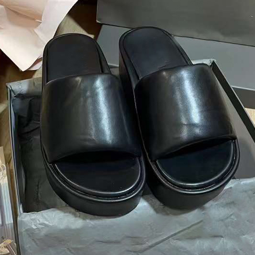Mens ppantoufle designer slipper womans fashion soft pool slide summer outdoor sandals shoes beach flat rubber slippers black white non-slip massage flip flops, #9
Mens ppantoufle designer slipper womans fashion soft pool slide summer outdoor sandals shoes beach flat rubber slippers black white non-slip massage flip flops, #9