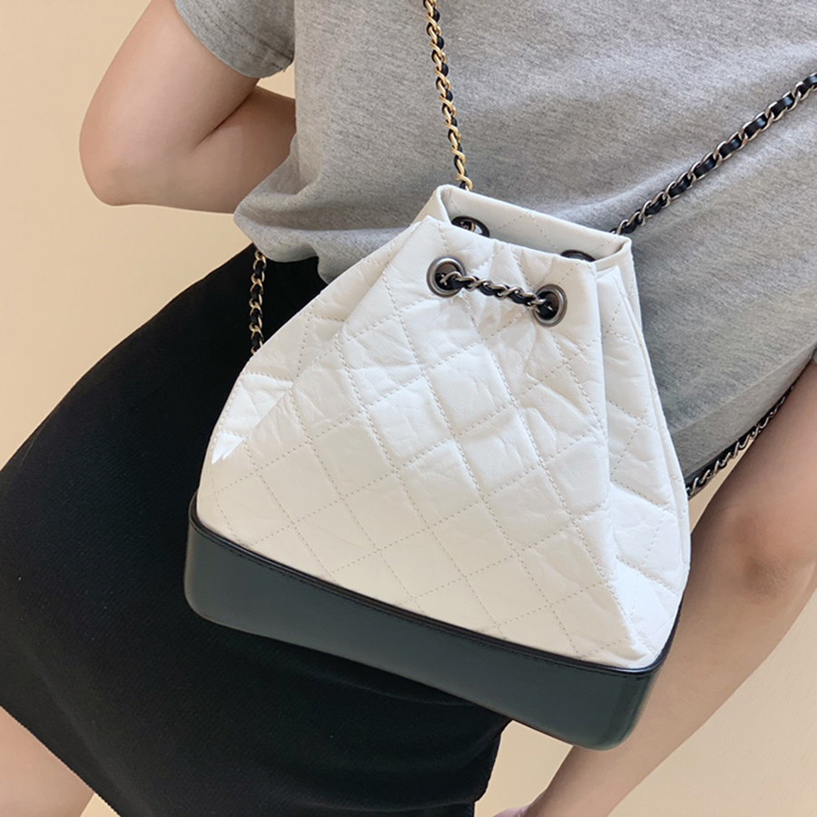 Designer Shoulder Bags Luxury Backpacks 1:1 Quality Calfskin Chain Bags 23CM With Box MC032
Designer Shoulder Bags Luxury Backpacks 1:1 Quality Calfskin Chain Bags 23CM With Box MC032