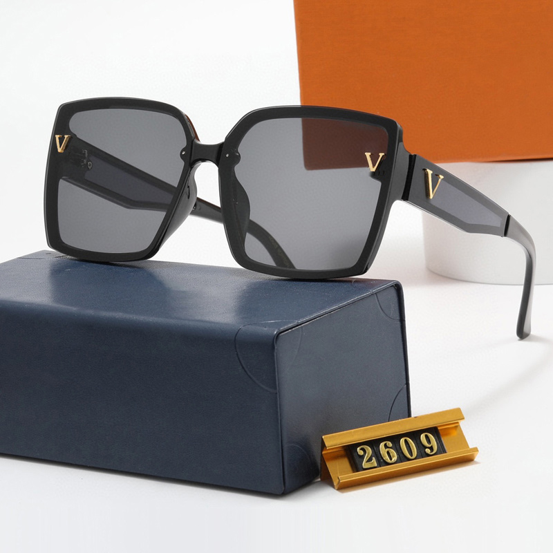 Designer Sunglasses Women Mens Sunglass Womens Flower Lens Sunglasses UV 400 Letter Designers Sun Glasses Unisex Goggles Sunglass Black Grey Beach Adumbral
Designer Sunglasses Women Mens Sunglass Womens Flower Lens Sunglasses UV 400 Letter Designers Sun Glasses Unisex Goggles Sunglass Black Grey Beach Adumbral
