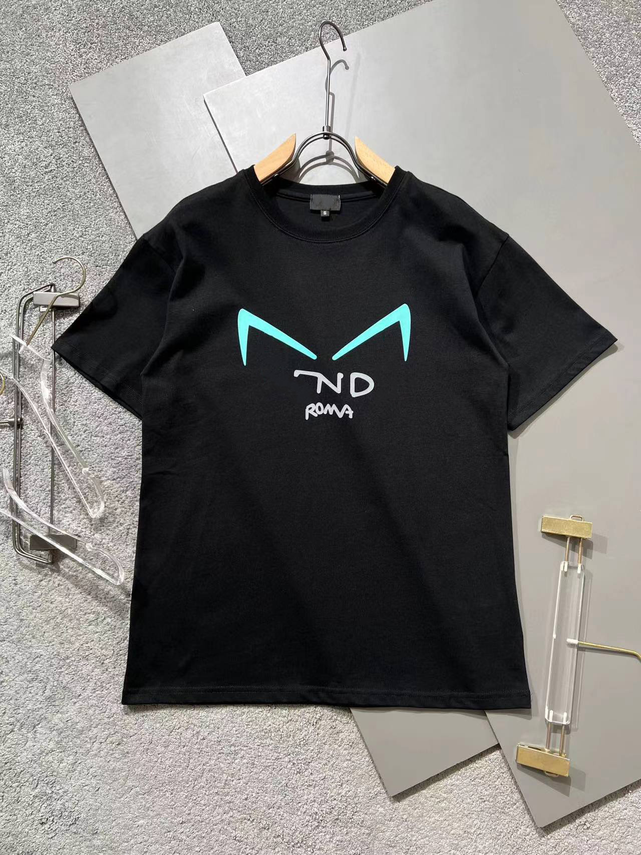 Summer Mens Designer T Shirt Casual Man Womens Tees With Letters Print Short Sleeves Top Sell Luxury Men Hip Hop clothes SIZE XS-6XL, White
Summer Mens Designer T Shirt Casual Man Womens Tees With Letters Print Short Sleeves Top Sell Luxury Men Hip Hop clothes SIZE XS-6XL, White