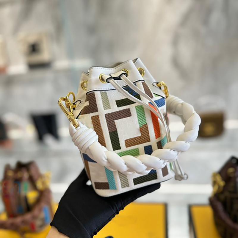 Canvas Bucket Bag Travel Women Crossbody Top Designer Bags 6 Colours Fashion Mini Cross Body Luxury Handbag Artwork Handbags High-Quality, White
Canvas Bucket Bag Travel Women Crossbody Top Designer Bags 6 Colours Fashion Mini Cross Body Luxury Handbag Artwork Handbags High-Quality, White