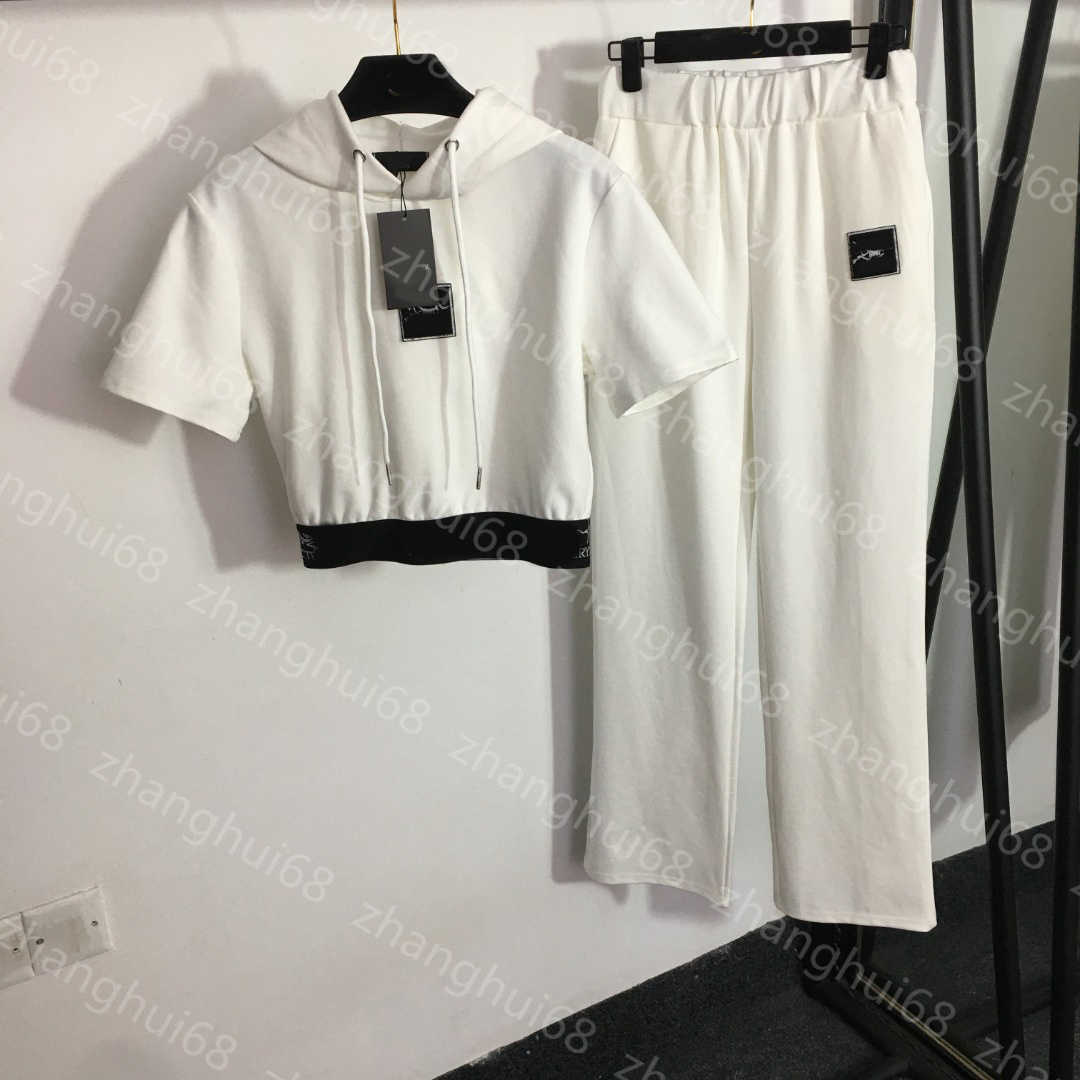 23ss womens designer clothing women pants sets Casual suit Webbing closed waist short sleeved hoodie short style high waist wide leg trousers set Women Clothes
23ss womens designer clothing women pants sets Casual suit Webbing closed waist short sleeved hoodie short style high waist wide leg trousers set Women Clothes