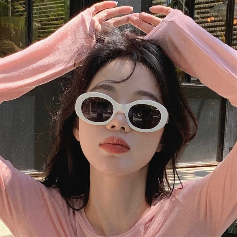 Frames Triumphal Arch Oval ins Street Shoot Neutral Large Frame Sunglasses sunglasses Show Small Face
Frames Triumphal Arch Oval ins Street Shoot Neutral Large Frame Sunglasses sunglasses Show Small Face