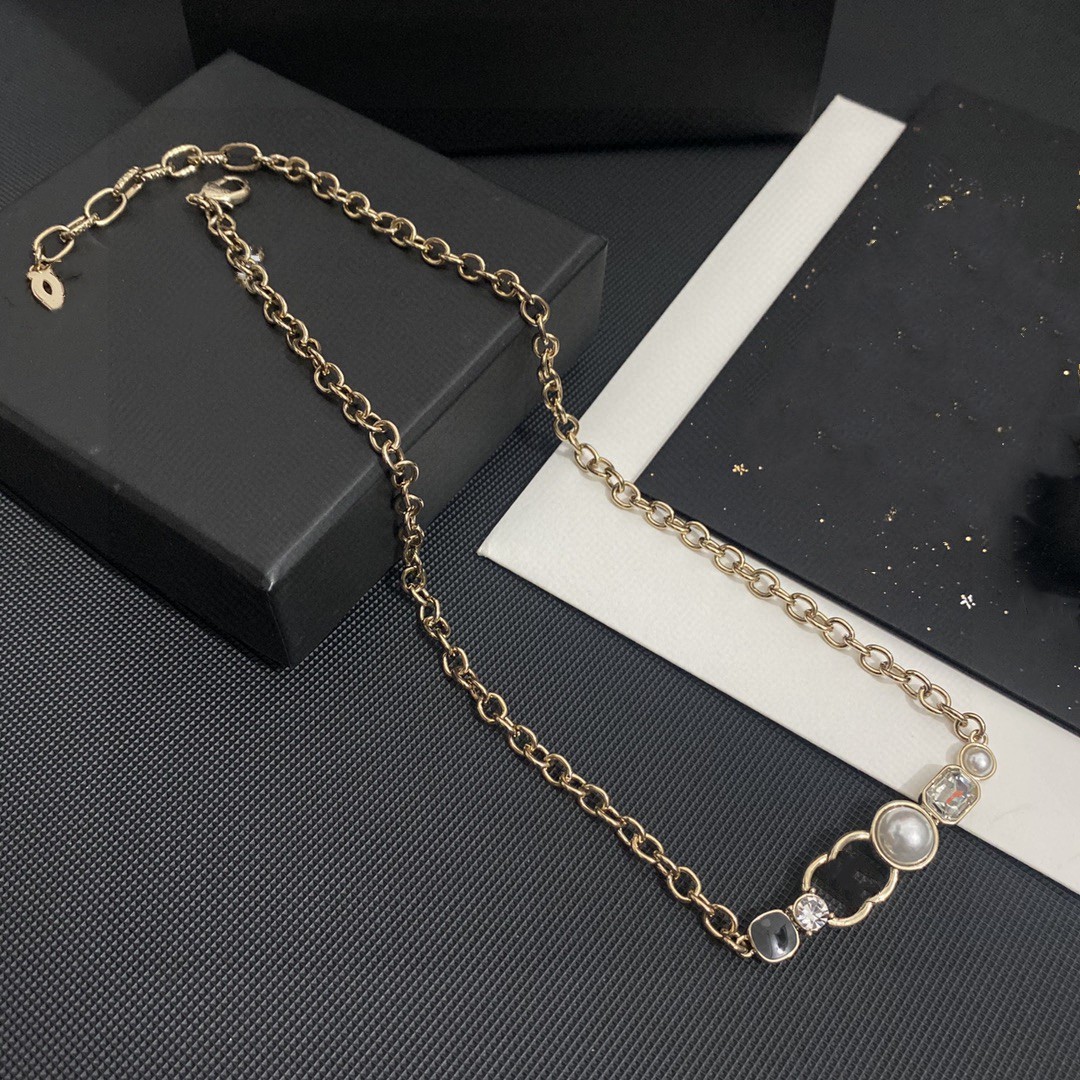 Top Luxury Designer Letter ccity Pendant Necklaces multi colors Women channel Necklace Chain Jewelry Accessories 20 style ax8a
Top Luxury Designer Letter ccity Pendant Necklaces multi colors Women channel Necklace Chain Jewelry Accessories 20 style ax8a