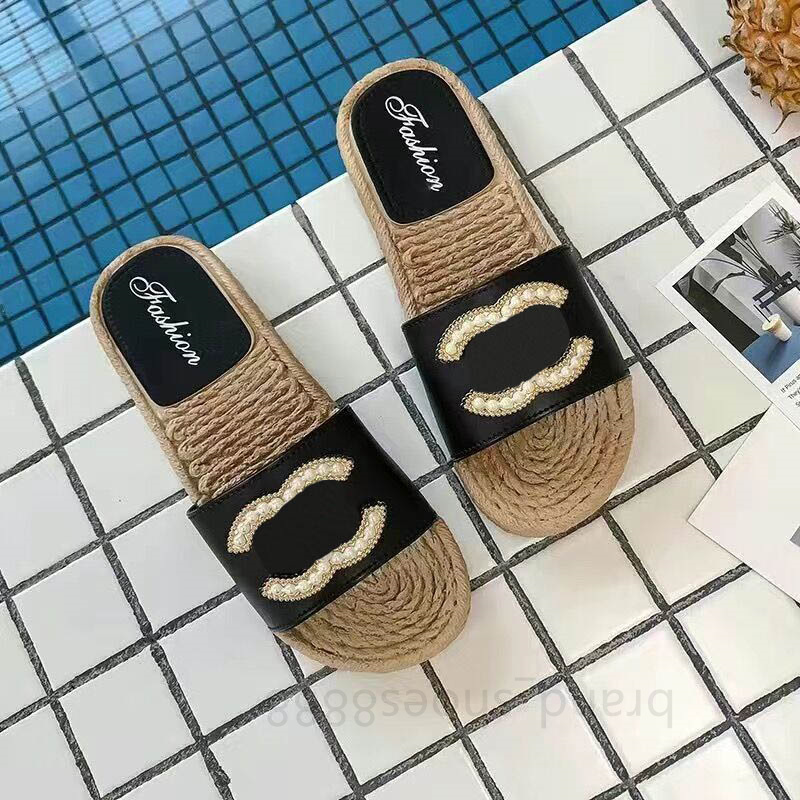 Classic Sandal Designer Women Half Slippers Cowhide 100% Leather Suede Thick Heels Metal Slides Woman Shoe Beach Lazy Sandals High Heeled Shoes, C-white
Classic Sandal Designer Women Half Slippers Cowhide 100% Leather Suede Thick Heels Metal Slides Woman Shoe Beach Lazy Sandals High Heeled Shoes, C-white