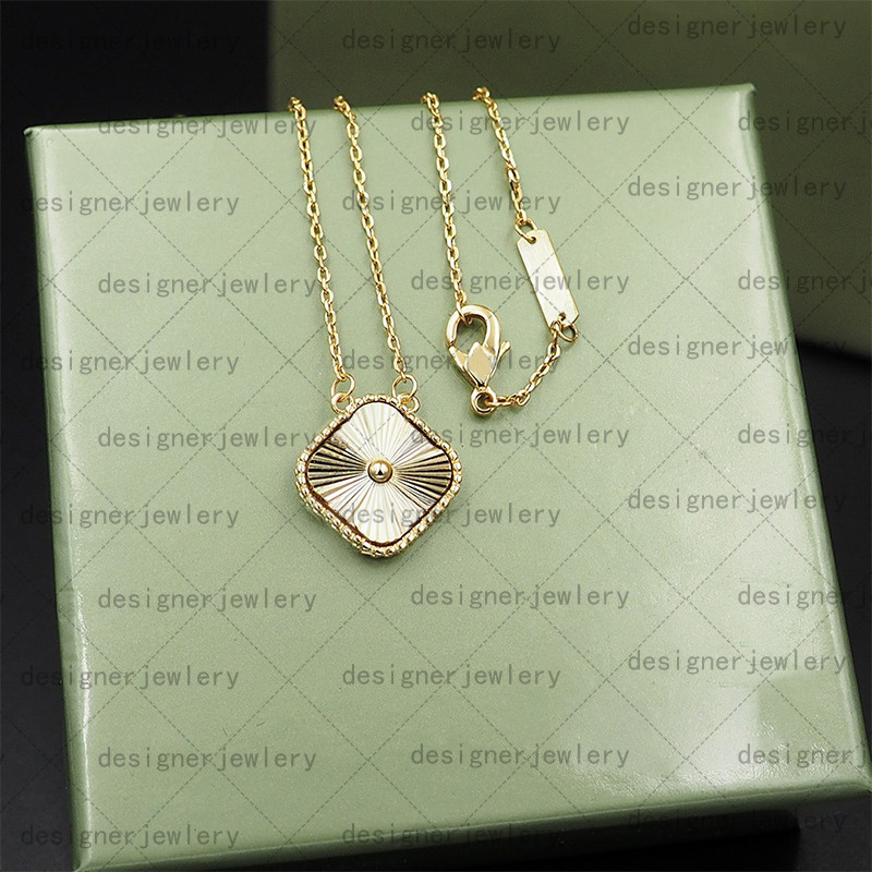 clover necklace jewlery designer for women gold necklaces four leaf clover jewelry green red black white pendant charm 18K gold plated steel girl necklaces designer
clover necklace jewlery designer for women gold necklaces four leaf clover jewelry green red black white pendant charm 18K gold plated steel girl necklaces designer