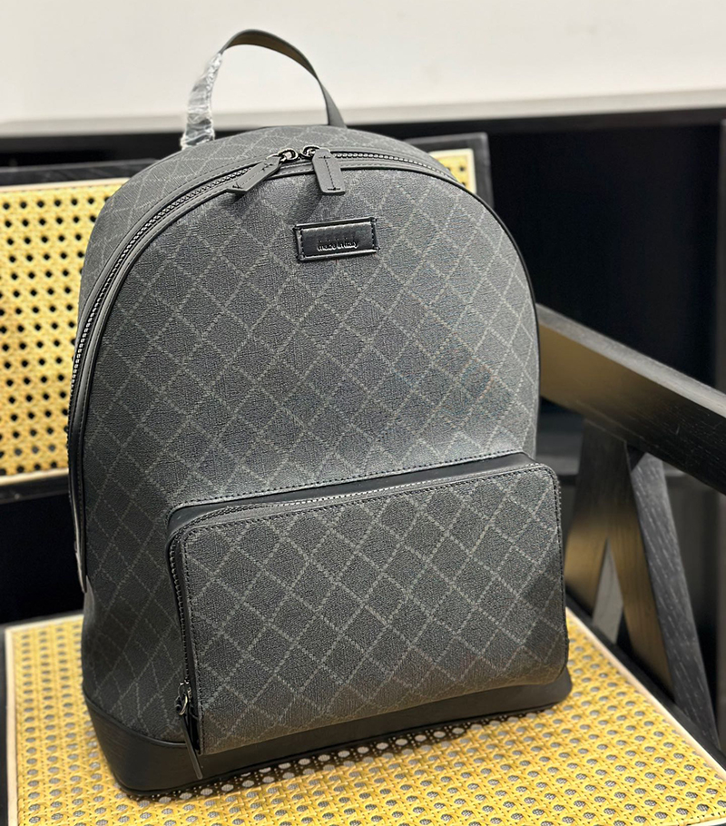 Mens Designer Backpack Womens Jumbo G Backpacks Luxury Hobo Bags Large Capacity Unisex Back Pack Flap Shoulder Bag Schoolbag Packsack Rucksack 2305122D, Black
Mens Designer Backpack Womens Jumbo G Backpacks Luxury Hobo Bags Large Capacity Unisex Back Pack Flap Shoulder Bag Schoolbag Packsack Rucksack 2305122D, Black
