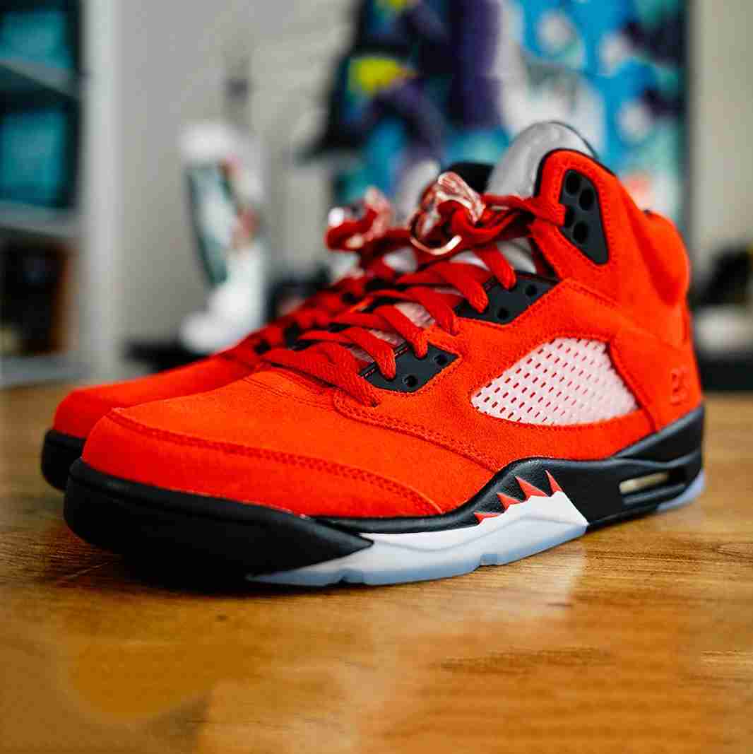 Sale Newest Raging Bull 5 Mens basketball shoes OG 5s Varsity Red Black White DD0587-600 men trainers sports sneakers 40-47, Color#1
Sale Newest Raging Bull 5 Mens basketball shoes OG 5s Varsity Red Black White DD0587-600 men trainers sports sneakers 40-47, Color#1