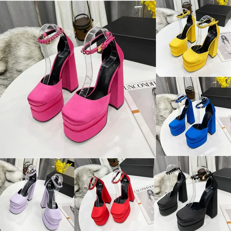 Sandals Famous Designer Women Waterproof High Heels Platform Sandals Hate High Rhinestones Satin Catwalk Thick Heel Silk Ankle Strap Decoration Height 15cm Platfo
Sandals Famous Designer Women Waterproof High Heels Platform Sandals Hate High Rhinestones Satin Catwalk Thick Heel Silk Ankle Strap Decoration Height 15cm Platfo