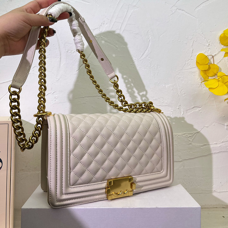 Designer Womens Shoulder Bag Crossbody Bag Leather Gold Hardware Buckle Thick Chain Hand-Held Crossbody Bag Clamshell Riffle Boy Bags Sugar Caviar Bags 25x16cm, Box
Designer Womens Shoulder Bag Crossbody Bag Leather Gold Hardware Buckle Thick Chain Hand-Held Crossbody Bag Clamshell Riffle Boy Bags Sugar Caviar Bags 25x16cm, Box