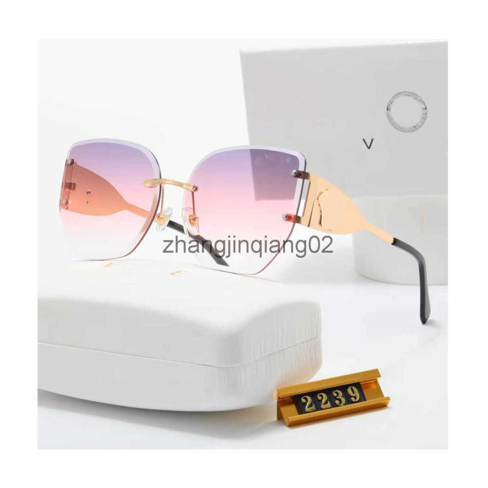 Designer Versage Sunglasses Cycle Luxurious Fashion Sports Polarize Square Sunglass For Mens Womans Vintage Baseball New Driving Beach Pink Sun Glasses
Designer Versage Sunglasses Cycle Luxurious Fashion Sports Polarize Square Sunglass For Mens Womans Vintage Baseball New Driving Beach Pink Sun Glasses