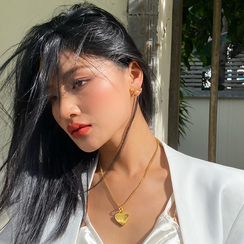 High Luxury Designer Classic Luxury Pendant tiffanyy Necklace Women's Gold Letter Necklace Luxury Design Jewelry Gifts Light Luxury Brand
High Luxury Designer Classic Luxury Pendant tiffanyy Necklace Women's Gold Letter Necklace Luxury Design Jewelry Gifts Light Luxury Brand