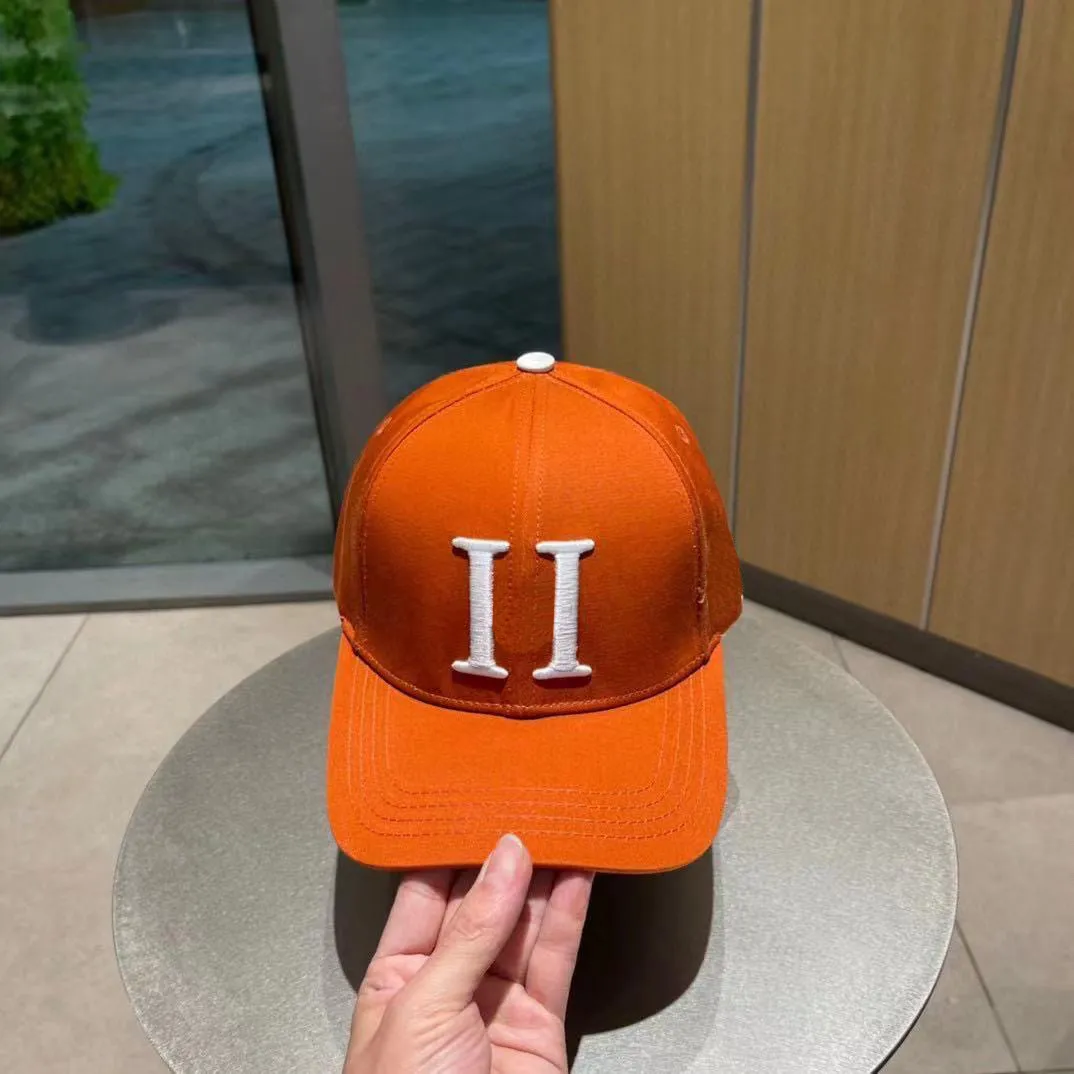 Baseball cap designers hats luxurys ball cap Embroidery sports style travel running Striped wear hat temperament versatile caps bag and box packaging
Baseball cap designers hats luxurys ball cap Embroidery sports style travel running Striped wear hat temperament versatile caps bag and box packaging