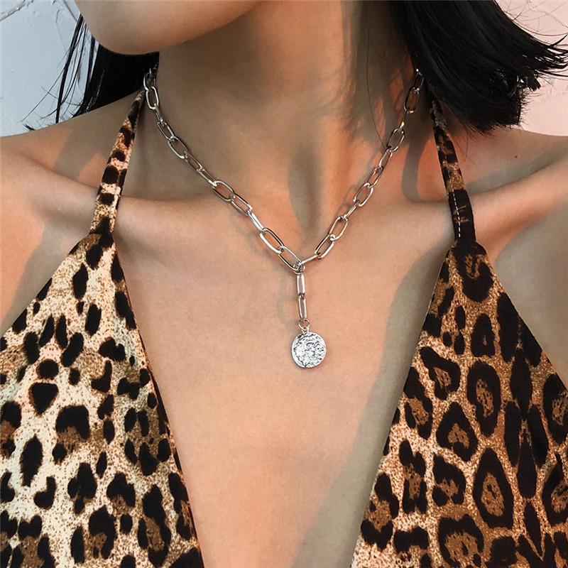 Chains European And American Style Of Portrait Pendant Simple Geometric Short Clavicle Chain Temperament Punk High-end Necklace Jewelry
Chains European And American Style Of Portrait Pendant Simple Geometric Short Clavicle Chain Temperament Punk High-end Necklace Jewelry