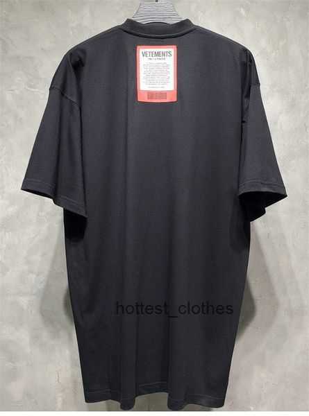 Vetements Mens Tshirt Black White Cotton t Shirt with Postage Patch Brand Designer Shirts Oversize Tee Men Women Streetwear 2 26Z2
Vetements Mens Tshirt Black White Cotton t Shirt with Postage Patch Brand Designer Shirts Oversize Tee Men Women Streetwear 2 26Z2