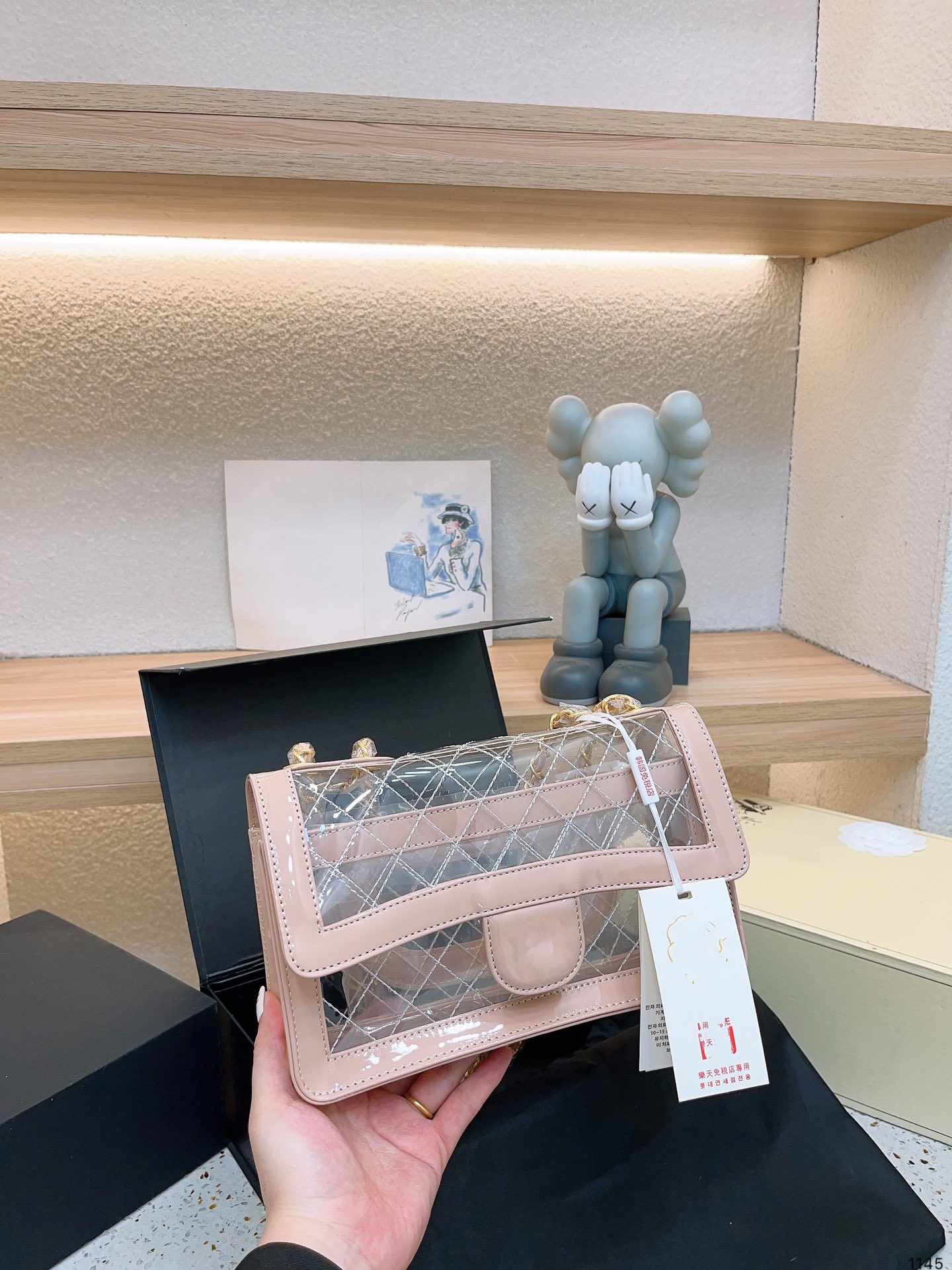 2023 New Bag Women's Medieval Transparent Jelly Bag Fashion Versatile Summer Beach Simple and Magnificent 25cm
2023 New Bag Women's Medieval Transparent Jelly Bag Fashion Versatile Summer Beach Simple and Magnificent 25cm