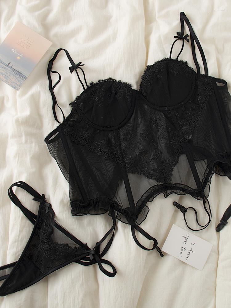 Bras Sets French Sexy Embroidered Bralette Women Lace Vest Bra Set Underwear Garter Thong With Steel Ring Ladies Lingerie, As picture show
Bras Sets French Sexy Embroidered Bralette Women Lace Vest Bra Set Underwear Garter Thong With Steel Ring Ladies Lingerie, As picture show