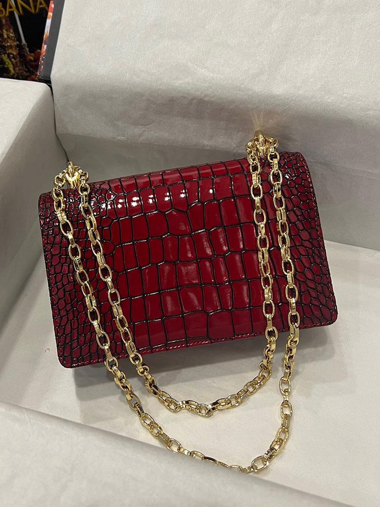 Evening Bags Designer Retro Gold Large Letter Alligator Print Shoulder Bag Lady 2023 Luxury Leather Chain Strap With Coded Crossbody
Evening Bags Designer Retro Gold Large Letter Alligator Print Shoulder Bag Lady 2023 Luxury Leather Chain Strap With Coded Crossbody