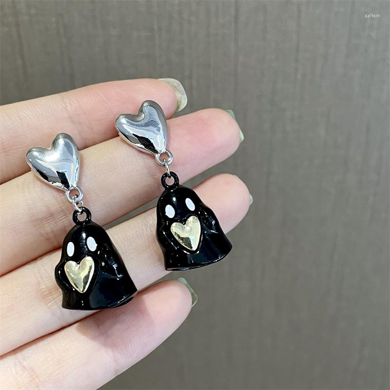 Dangle Earrings 2023 Black Ghost Pendant Heart-shaped Stud Personality Creative Women's Day Party Jewelry Gifts
Dangle Earrings 2023 Black Ghost Pendant Heart-shaped Stud Personality Creative Women's Day Party Jewelry Gifts