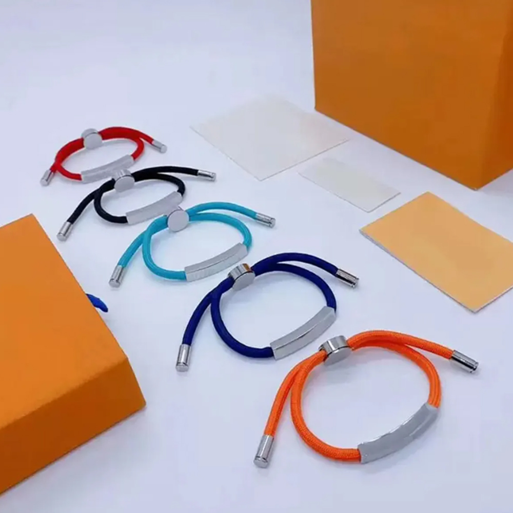 Color space of nylon rope bracelet European style American men, women, women of titanium and steel bracelet initials engraved V enamel charms
Color space of nylon rope bracelet European style American men, women, women of titanium and steel bracelet initials engraved V enamel charms