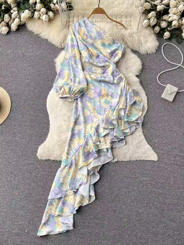 Casual Dresses Summer Holiday Asymmetric Satin Dress Women Sexy Oblique Shoulder Flowers Print Hollow Out High Waist Ruffles Party Vestido, Picture color
Casual Dresses Summer Holiday Asymmetric Satin Dress Women Sexy Oblique Shoulder Flowers Print Hollow Out High Waist Ruffles Party Vestido, Picture color