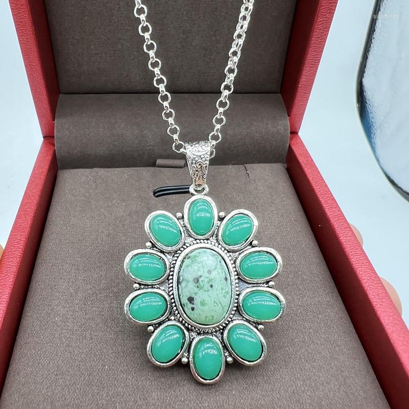 Chains Trendy Oval Green Natural Stone Turquoise Pendant Necklace Silver Color Metal Anniversary Party Necklaces For Women
Chains Trendy Oval Green Natural Stone Turquoise Pendant Necklace Silver Color Metal Anniversary Party Necklaces For Women