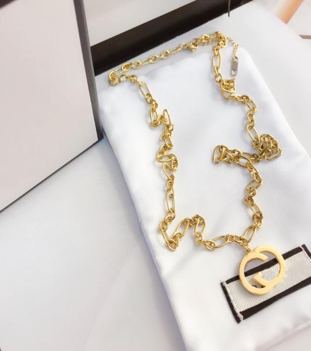 Fashion Style Pendant Necklaces Exquisite Accessories Classic Designer Jewelry For Women Design Artistic Flavor Luxury 18k Goldpl1980376
Fashion Style Pendant Necklaces Exquisite Accessories Classic Designer Jewelry For Women Design Artistic Flavor Luxury 18k Goldpl1980376