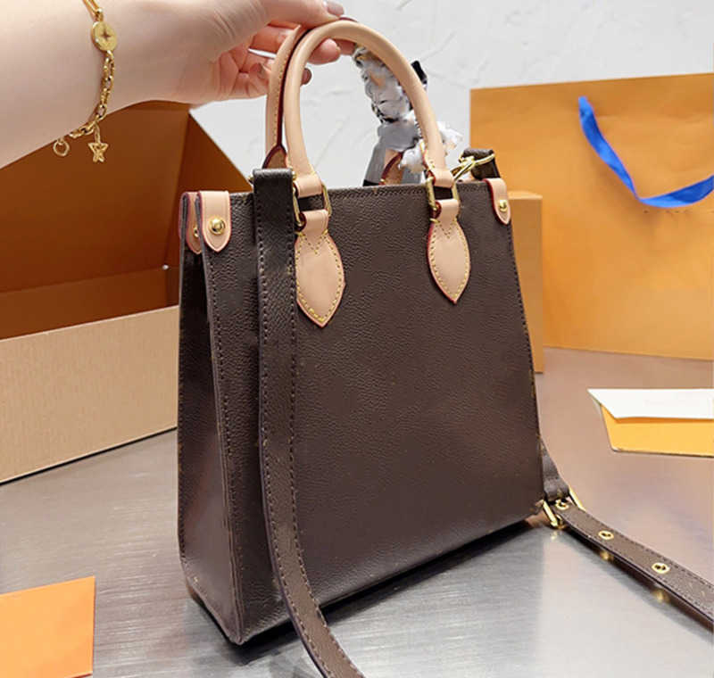 Luxury Designer Leather Gingham Bag Large Capacity Handbag Fashionable and Practical Urban Handbag Women's Handbag Briefcase Open Inside Pocket Cellphone Special, Coffee
Luxury Designer Leather Gingham Bag Large Capacity Handbag Fashionable and Practical Urban Handbag Women's Handbag Briefcase Open Inside Pocket Cellphone Special, Coffee