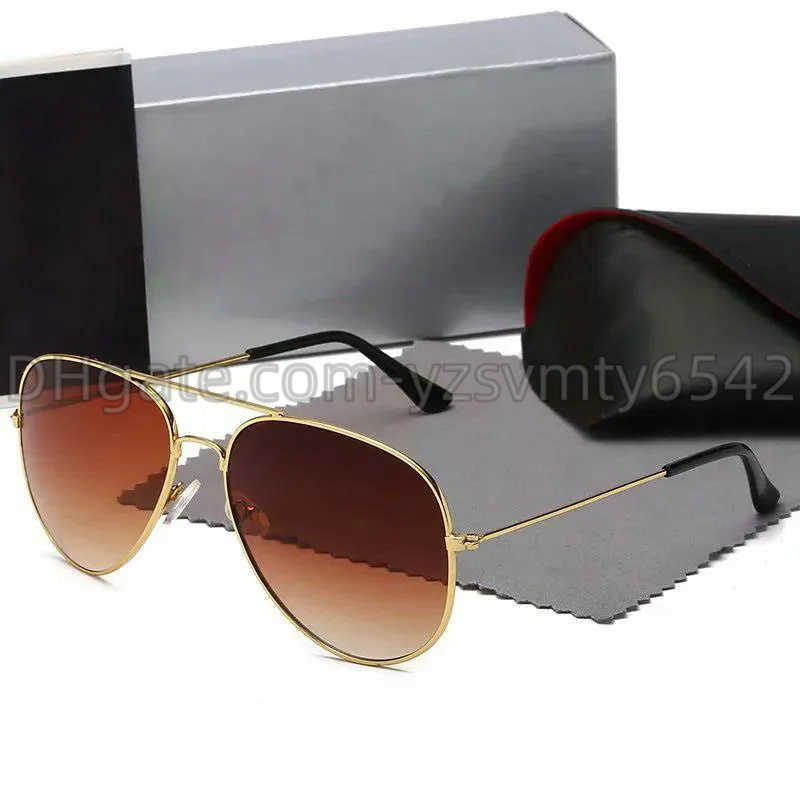 Luxurys Designer Polarized Sunglasses Men bens Women Pilot Sunglasses UV400 Eyewear sun Glasses Frame Polaroid Lens With box D3025 Q0BF aa
Luxurys Designer Polarized Sunglasses Men bens Women Pilot Sunglasses UV400 Eyewear sun Glasses Frame Polaroid Lens With box D3025 Q0BF aa