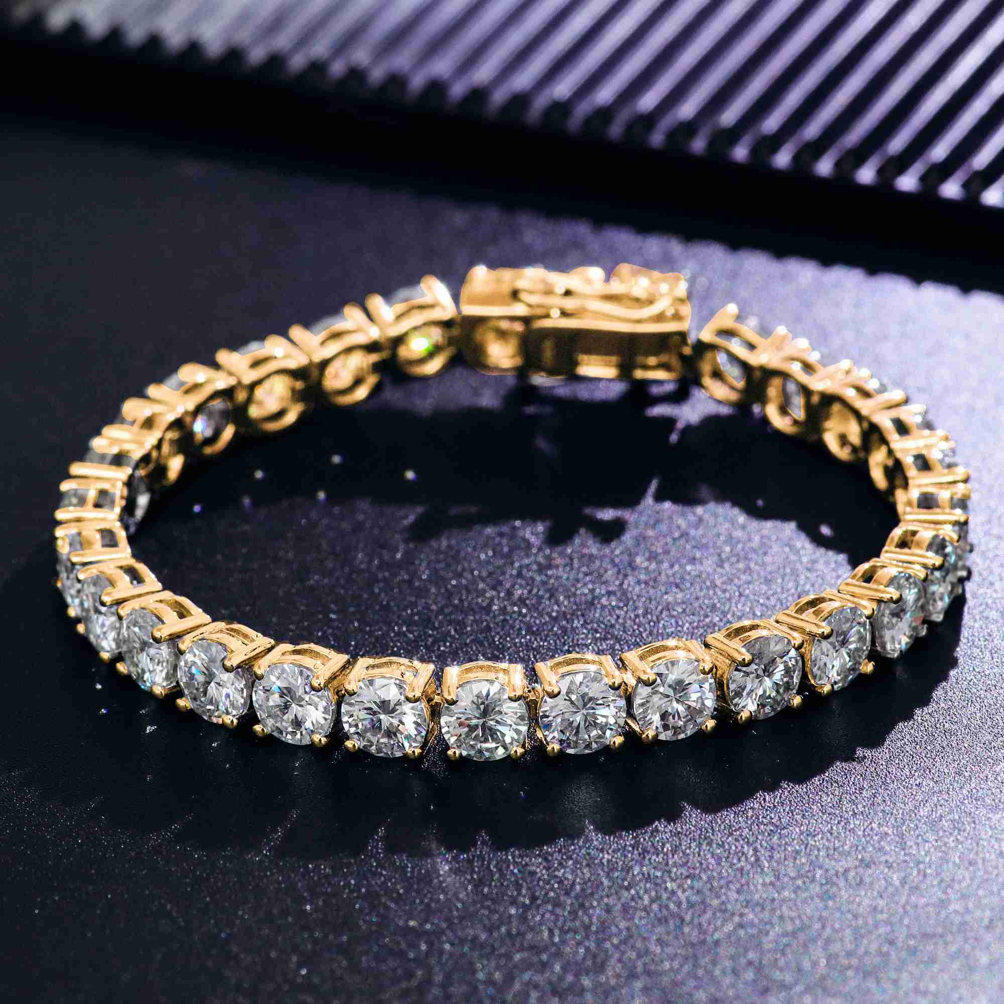 Hot Sale 10k 14k 18k Gold Tennis Chain 5mm 6-9 Inches Iced Out Tennis Bracelet Moissanite Diamond Hiphop Tennis Chain
Hot Sale 10k 14k 18k Gold Tennis Chain 5mm 6-9 Inches Iced Out Tennis Bracelet Moissanite Diamond Hiphop Tennis Chain