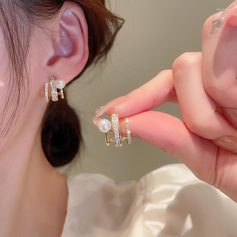 Stud Earrings High Quality Pearl Zircon For Women 2023 Product Korean Minimalist Gold Color Statement Earring Jewelry
Stud Earrings High Quality Pearl Zircon For Women 2023 Product Korean Minimalist Gold Color Statement Earring Jewelry