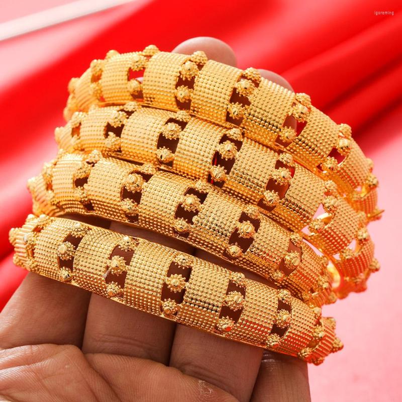 Bangle Gold Color Bracelets For Women Men Girls Dubai Bangles Jewelry Arab Middle Eastern African Fashion Metal
Bangle Gold Color Bracelets For Women Men Girls Dubai Bangles Jewelry Arab Middle Eastern African Fashion Metal