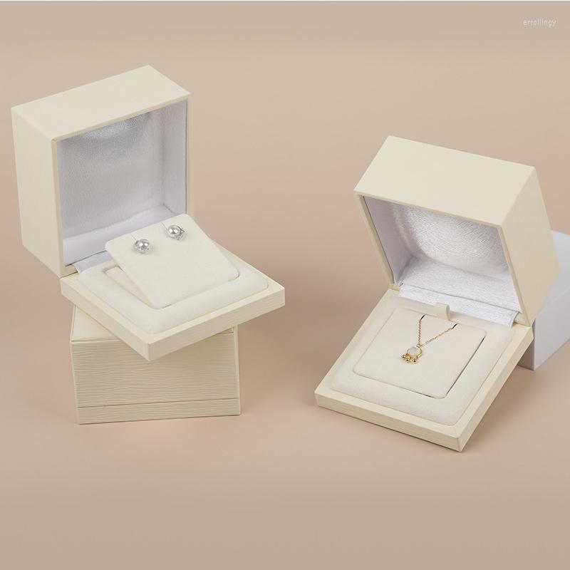 Jewelry Pouches High Quality Wedding Earring Ring Box Faux Leather Pendant Necklace Engagement Case Packaging & Display
Jewelry Pouches High Quality Wedding Earring Ring Box Faux Leather Pendant Necklace Engagement Case Packaging & Display