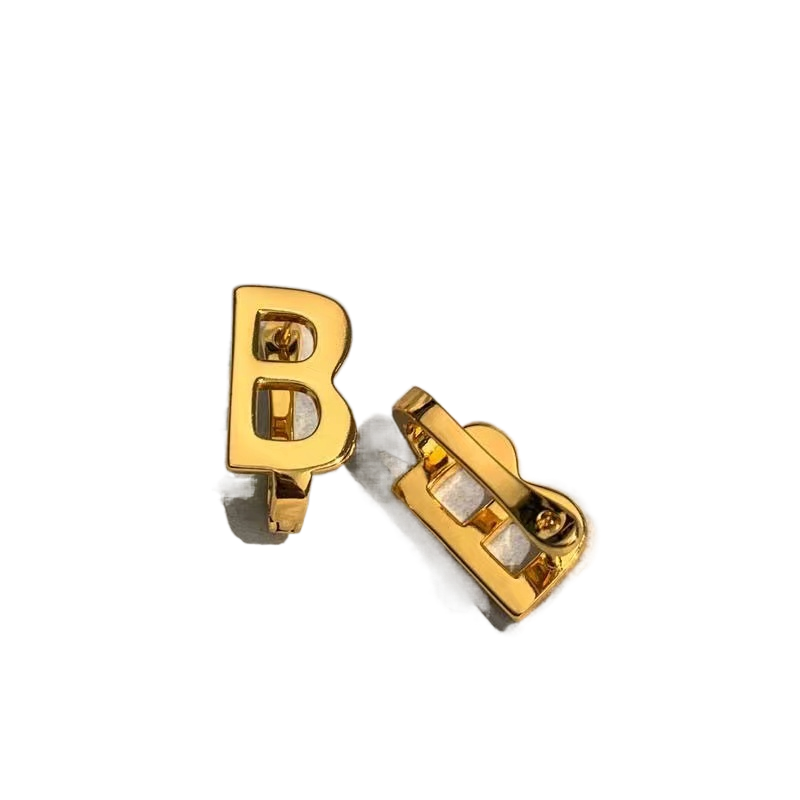 Fashion designer design genuine gilded letter B women's earrings charm metal personalized jewelry accessories party festival
Fashion designer design genuine gilded letter B women's earrings charm metal personalized jewelry accessories party festival