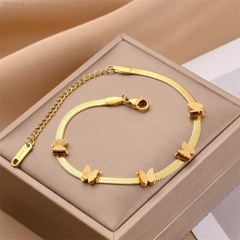 Hot Sale 18k Gold Plated Flat Herringbone Chain Butterfly Bracelet Stainless Steel Butterfly Bracelets for Women
Hot Sale 18k Gold Plated Flat Herringbone Chain Butterfly Bracelet Stainless Steel Butterfly Bracelets for Women
