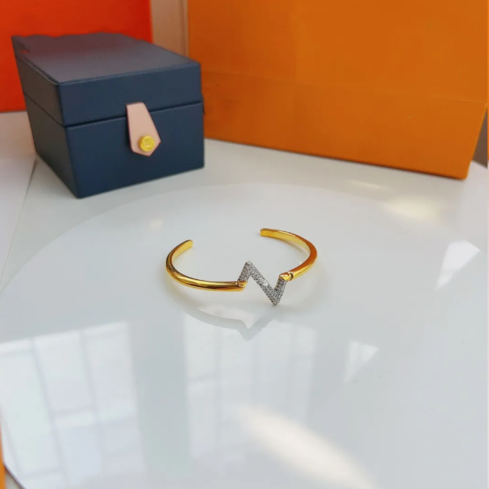 Flowers open designer bracelets bracelets for men women elegant fashion brand gold black titanium steel bracelet, hand jewellery
Flowers open designer bracelets bracelets for men women elegant fashion brand gold black titanium steel bracelet, hand jewellery