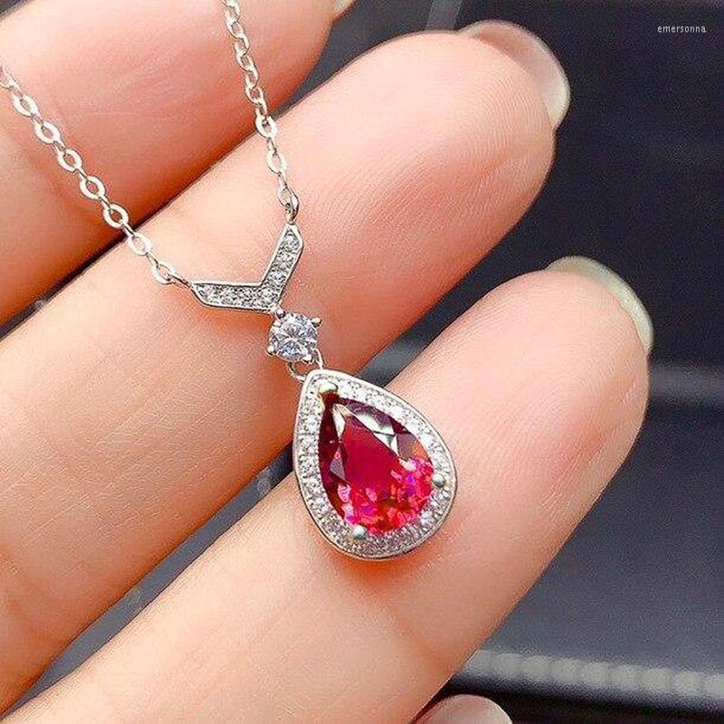 Pendant Necklaces Luxury Women Necklace Imitation Ruby Crystal Stainless Steel Clavicle Chain Valentine Day Gift Jewelry
Pendant Necklaces Luxury Women Necklace Imitation Ruby Crystal Stainless Steel Clavicle Chain Valentine Day Gift Jewelry